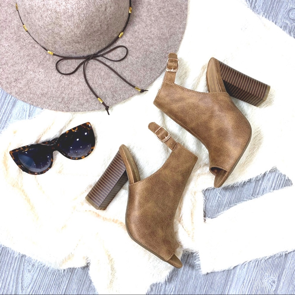 Height of Happiness Peep toe sling back booties - Picture 2 of 2